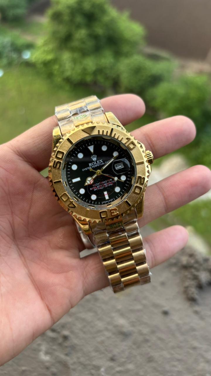 Rolex Yacht Master Black Dial Gold Metal Belt Men's Watch