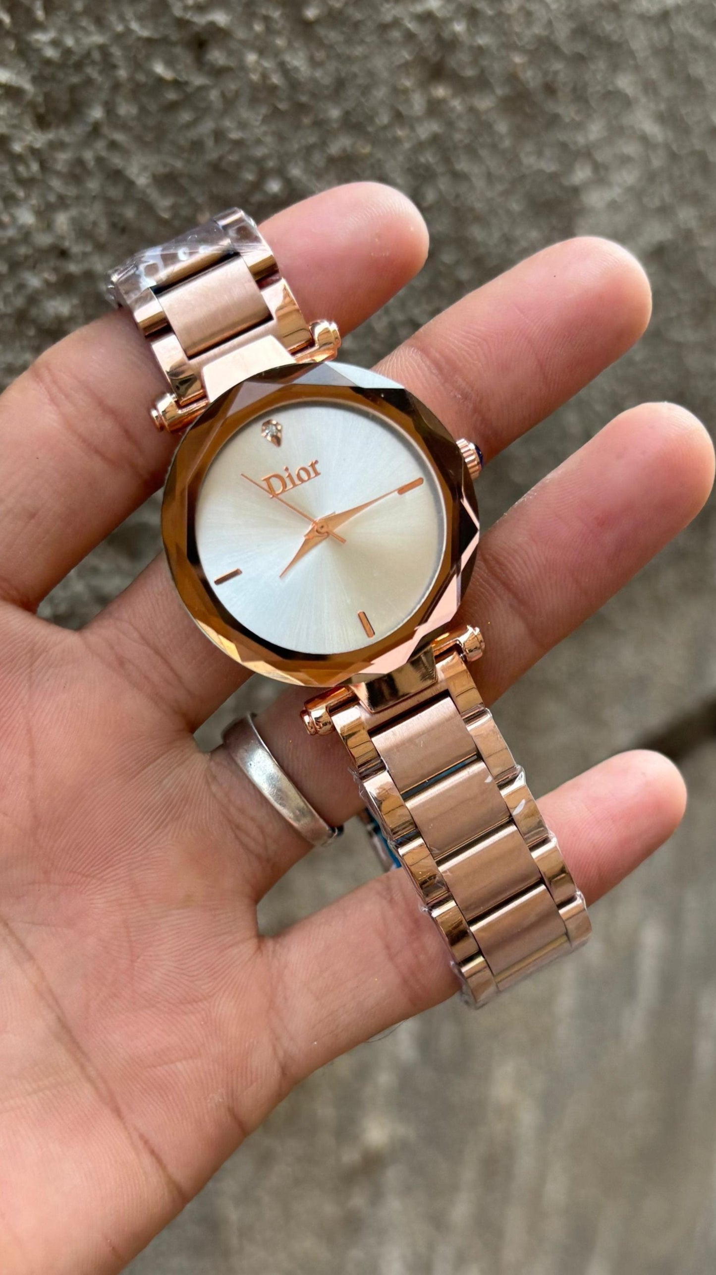 Dior Diamond Cut White Dial Metal Belt Womens Watch