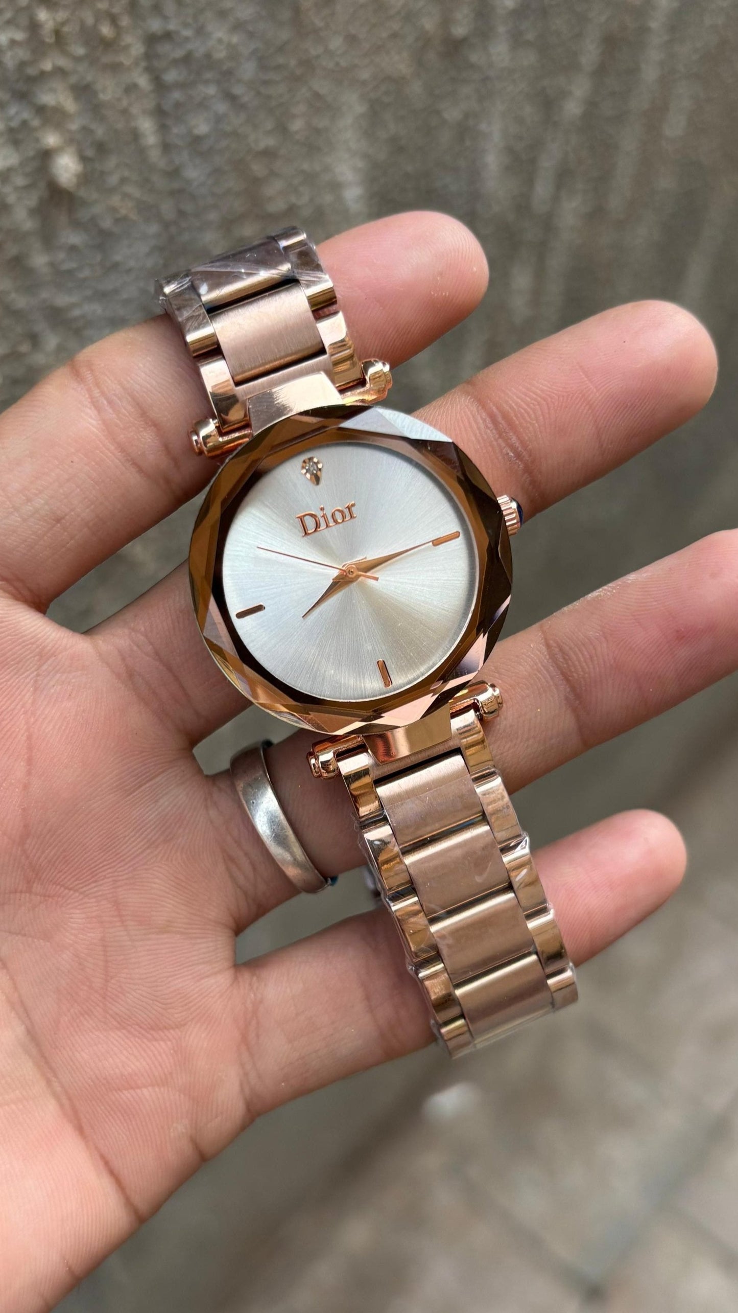 Dior Diamond Cut White Dial Metal Belt Womens Watch